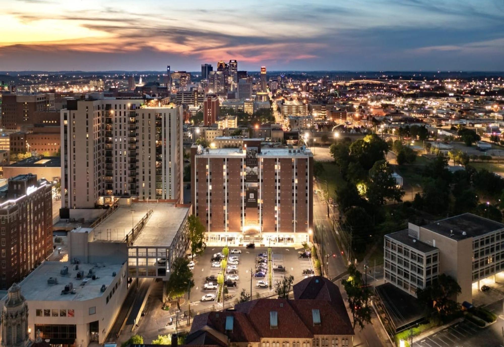 Tower On Tenth Apartments By Barsala Birmingham Buitenkant foto